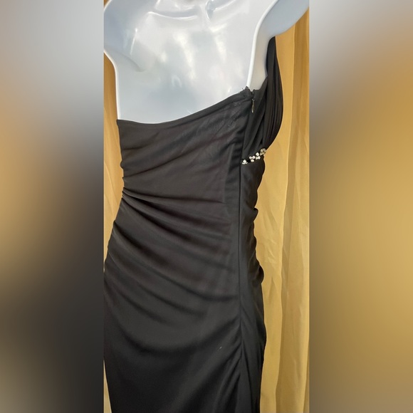 Sold…CACHE Black Sheer Lined Formal Gown - Picture 7 of 9